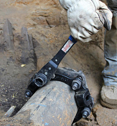 Ключ REED LV2017 с храповиком и двойным гнездом